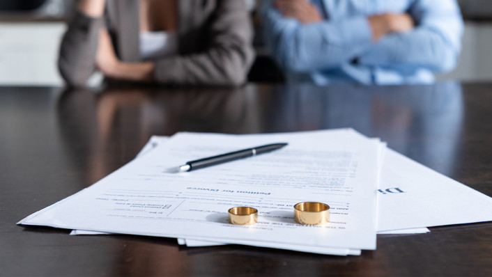 Managing Debt During a Divorce 